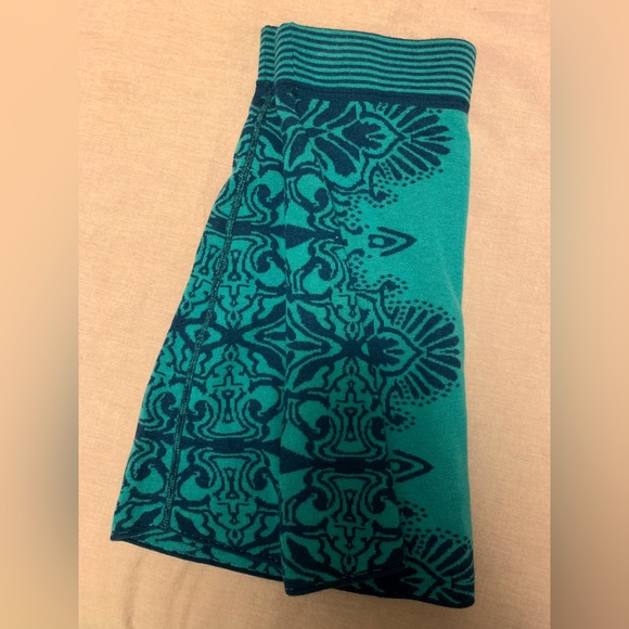 Title 9 reversible skirt - Picture 1 of 2